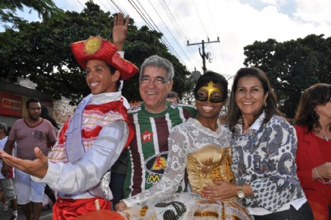  Z Neto e Eliana no bando