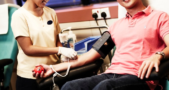 Projeto susta regra contra doao de sangue por homens gays
