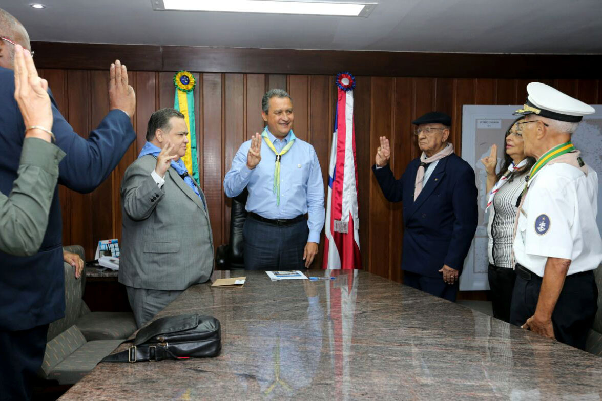 Rui recebe representantes da Unio dos Escoteiros do Brasil