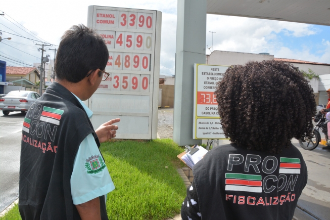 Procon pode acionar o MP caso comprove aumento coordenado no preço da gasolina  